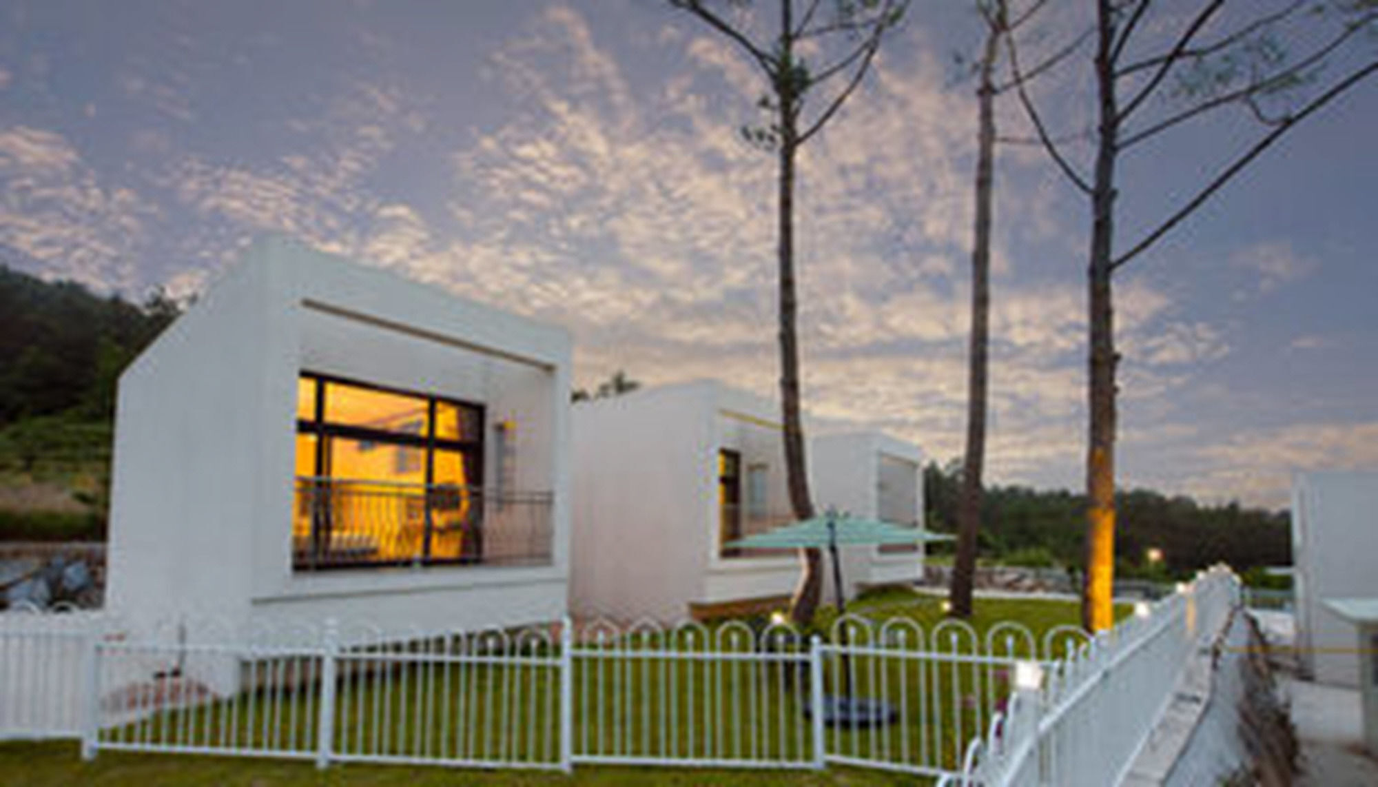 Sea & Pine Pension Namhae Eksteriør billede